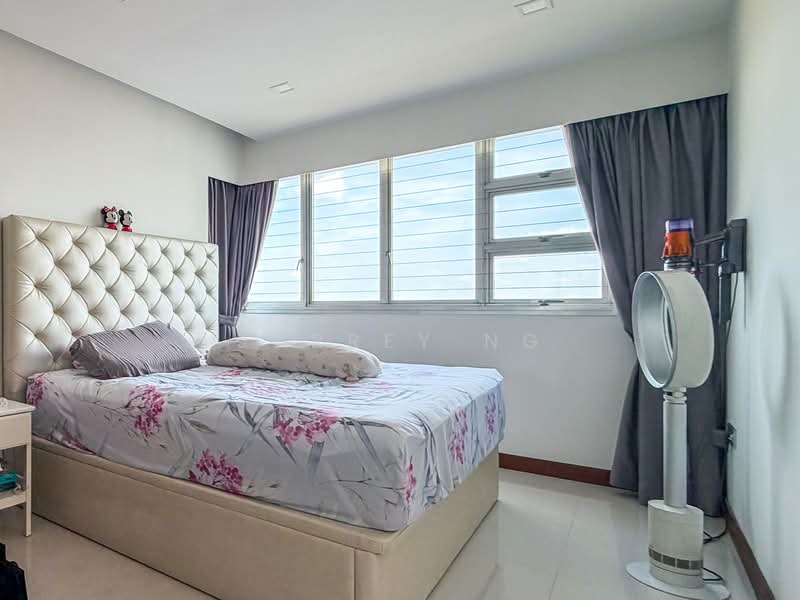 130B Lorong 1 Toa Payoh HDB Flat For Sale at S$ 1,188,000 | PropertyGuru Singapore - Bedroom