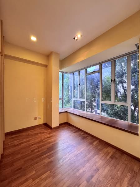 Ceylon Crest Condominium For Sale at S$ 2,500,000 | PropertyGuru Singapore - Common Bedroom 2