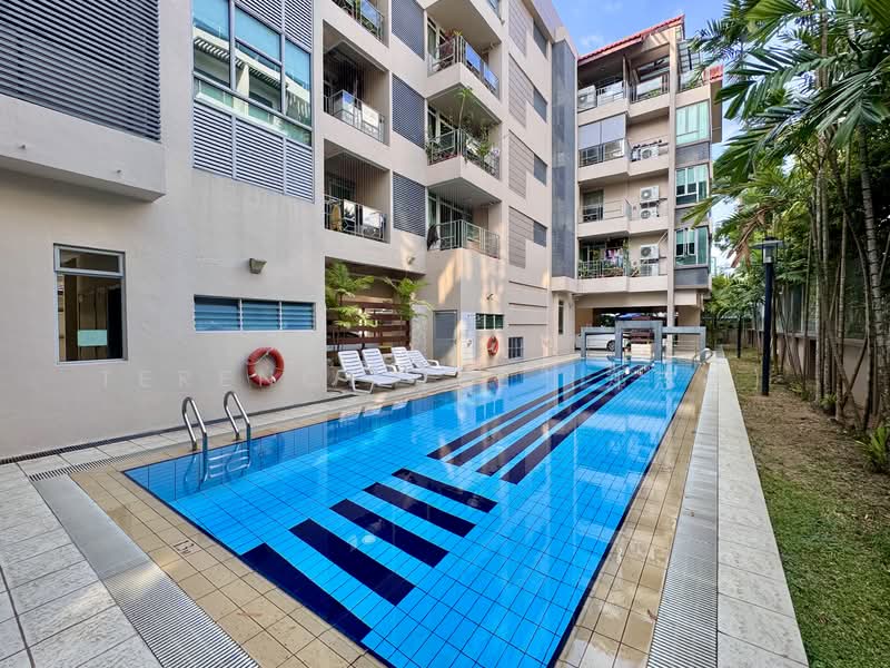 Ceylon Crest Condominium For Sale at S$ 2,500,000 | PropertyGuru Singapore - Poolside