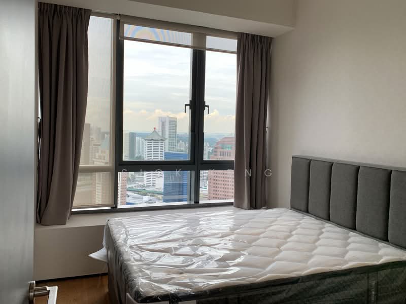OUE Twin Peaks Condominium For Sale at S$ 3,900,000 | PropertyGuru Singapore - Bedroom
