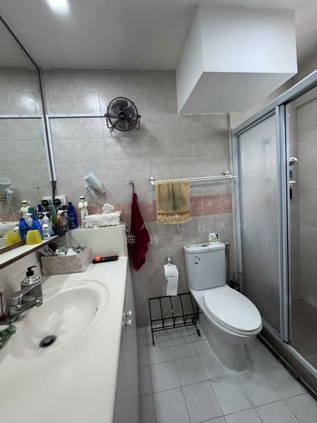 Lagoon View, 5000J Marine Parade Road, 4 Bedrooms, 1,647 sqft, Apartment For Rent, by Laura Chan 陈诗惠, 500088001 - Bathroom - PropertyGuru.com.sg