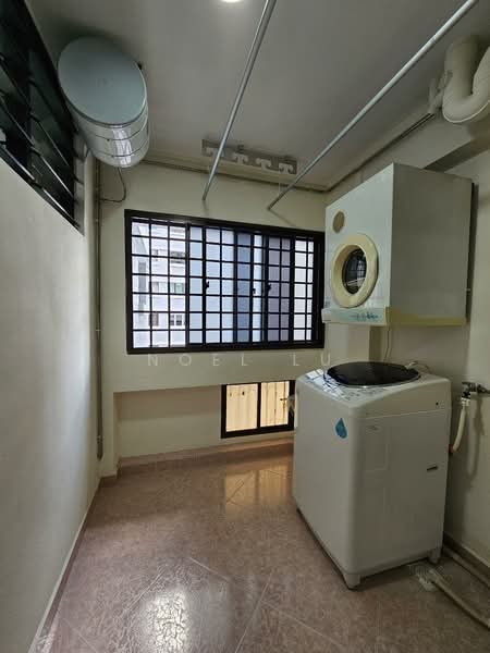 727 Woodlands Circle HDB Flat For Sale at S$ 728,000 | PropertyGuru Singapore - Service Yard