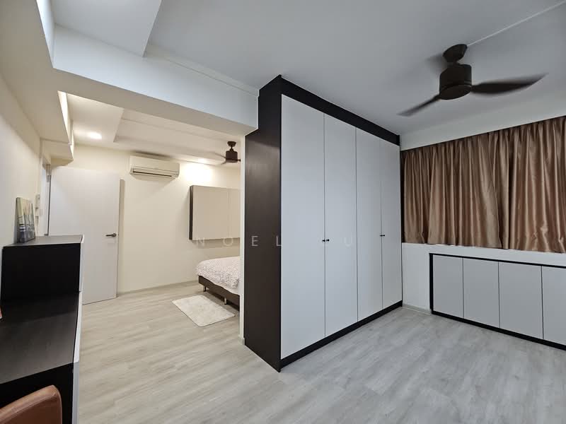 727 Woodlands Circle HDB Flat For Sale at S$ 728,000 | PropertyGuru Singapore - Master room view 2