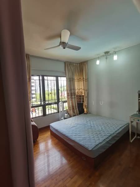 The Mayfair, 1 Jurong East Street 32, 4 Bedrooms, 1,388 sqft, Condominium For Rent, by Grace Liu, 500088009 - Bedroom - PropertyGuru.com.sg