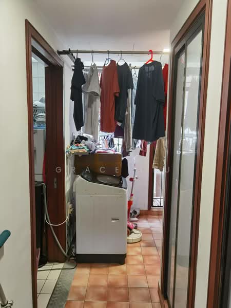 The Mayfair, 1 Jurong East Street 32, 4 Bedrooms, 1,388 sqft, Condominium For Rent, by Grace Liu, 500088009 - Interior - PropertyGuru.com.sg