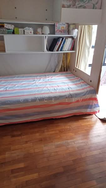 The Mayfair, 1 Jurong East Street 32, 4 Bedrooms, 1,388 sqft, Condominium For Rent, by Grace Liu, 500088009 - Bedroom - PropertyGuru.com.sg