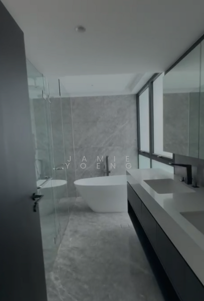 4 STOREYS BRAND NEW BUNGALOW IN BRADDEL HEIGHTS ESTATE FOR SALE Bungalow House For Sale at S$ 13,980,000 | PropertyGuru Singapore - Bathroom