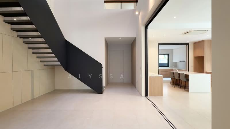 D28 Rebuilt 3+Attic Semi-D! Quiet Yet Super Convenient! Semi-Detached House For Sale at S$ 9,280,000 | PropertyGuru Singapore - Atrium