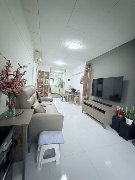 323 Ang Mo Kio Avenue 3 HDB Flat For Sale at S$ 380,000 | PropertyGuru Singapore