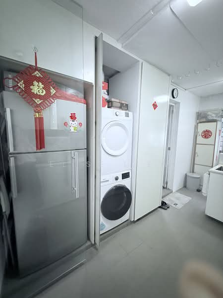 323 Ang Mo Kio Avenue 3 HDB Flat For Sale at S$ 380,000 | PropertyGuru Singapore - Interior