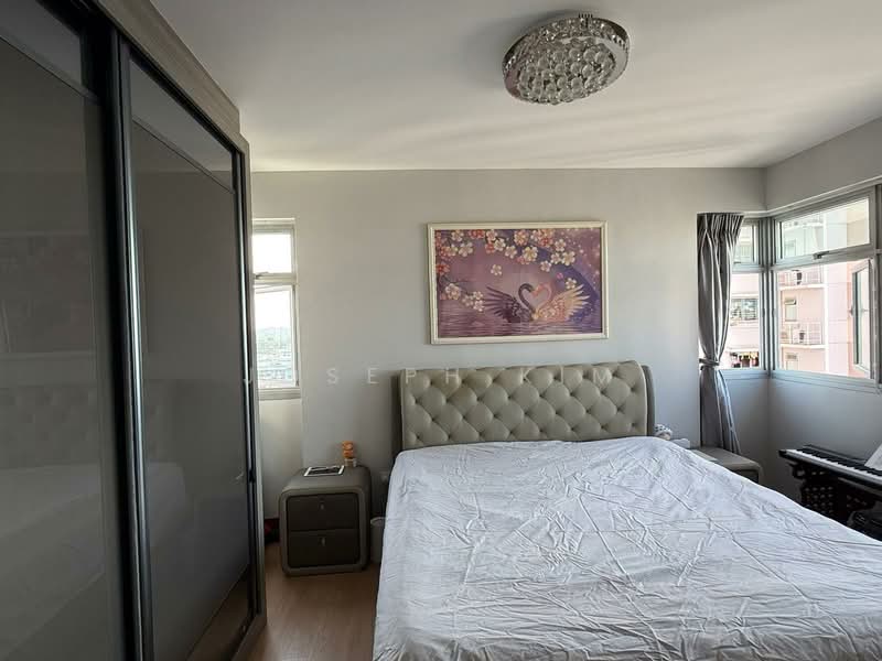 293C Bukit Batok Street 21 HDB Flat For Sale at S$ 839,313 | PropertyGuru Singapore - Bedroom