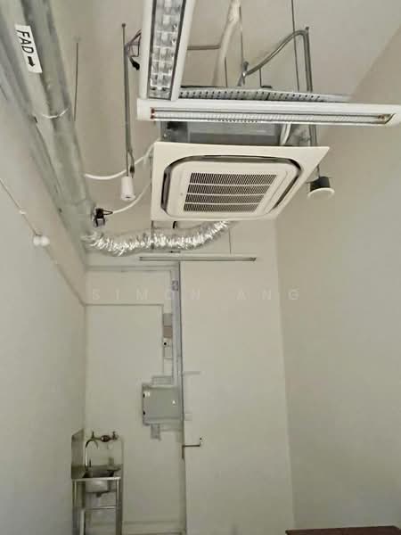 Oxley Tower, 138 Robinson Road, 161 sqft, Other Retail For Rent, by Simon Ang, 500088060 - Interior - CommercialGuru.com.sg