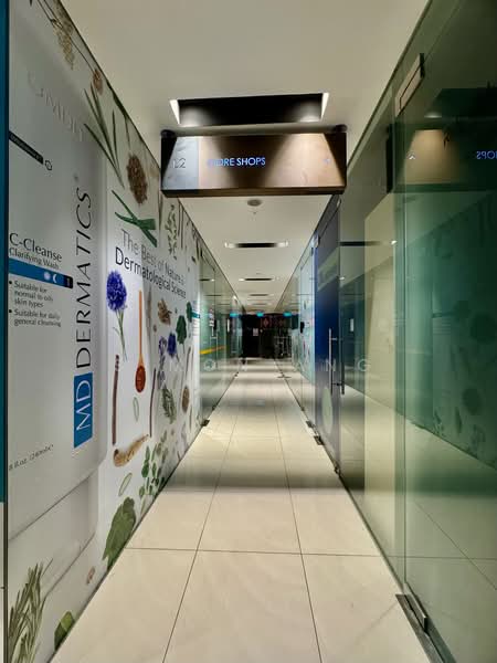 Oxley Tower, 138 Robinson Road, 161 sqft, Other Retail For Rent, by Simon Ang, 500088060 - Corridor - CommercialGuru.com.sg