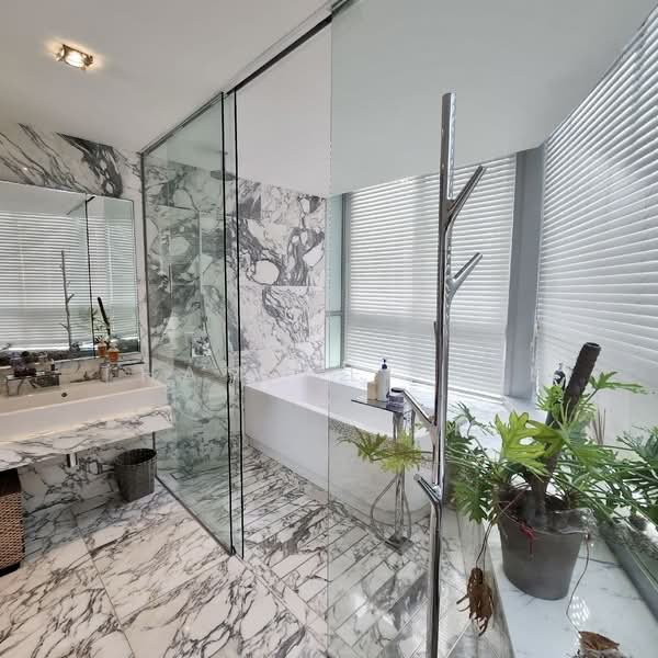 The Promont Condominium For Sale at S$ 4,680,000 | PropertyGuru Singapore - Bathroom