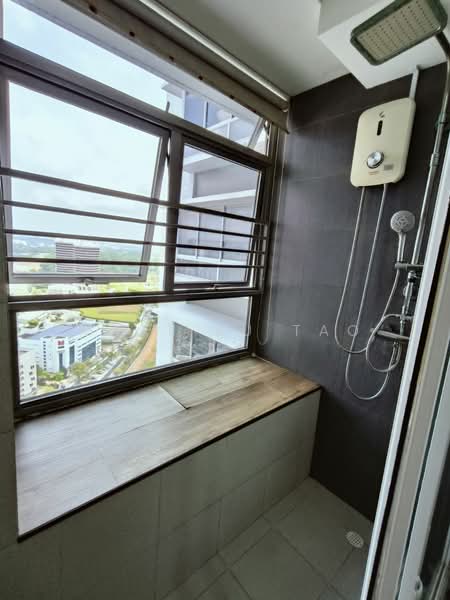 139A Lorong 1A Toa Payoh, 139A Lorong 1A Toa Payoh, 3 Bedrooms, 979 sqft, HDB Flat For Rent, by Matt Xu Tao, 500088071 - Bathroom - PropertyGuru.com.sg