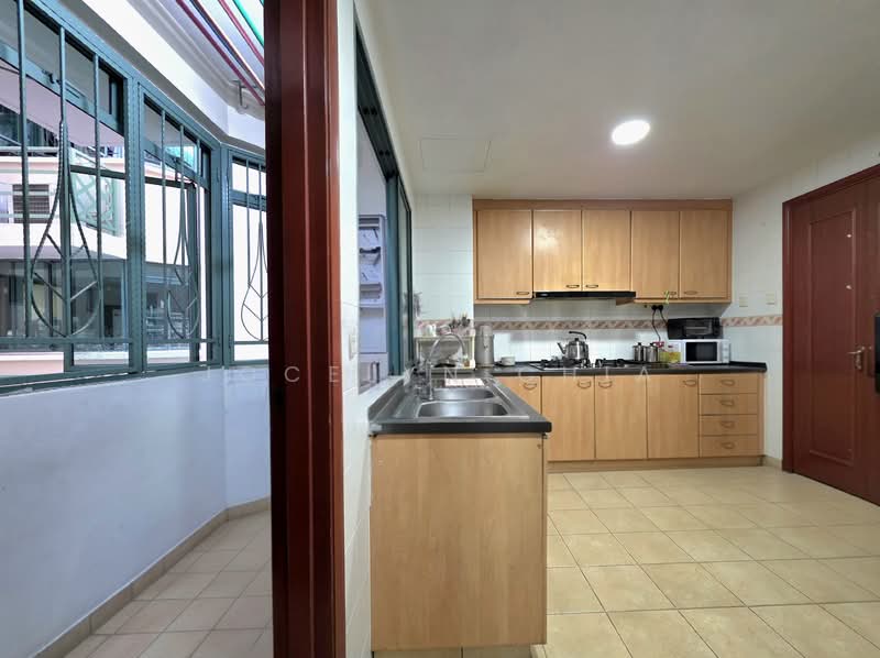 Yew Mei Green, 52 Choa Chu Kang North 6, 4 Bedrooms, 1,593 sqft, Condominium For Sale, by Jocelyn Chia, 500088083 - Kitchen - PropertyGuru.com.sg