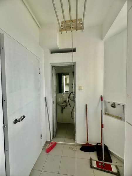 Golden Heights Apartment For Sale at S$ 2,150,000 | PropertyGuru Singapore - Yard with household shelter and WC