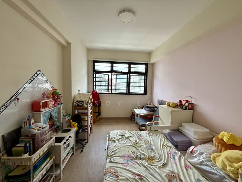 365C Upper Serangoon Road HDB Flat For Sale at S$ 898,000 | PropertyGuru Singapore - Bedroom