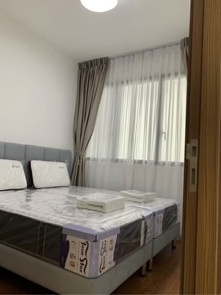 Stirling Residences Condominium For Sale at S$ 1,190,000 | PropertyGuru Singapore - Bedroom