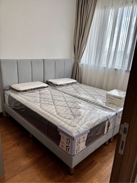 Stirling Residences Condominium For Sale at S$ 1,190,000 | PropertyGuru Singapore - Bedroom