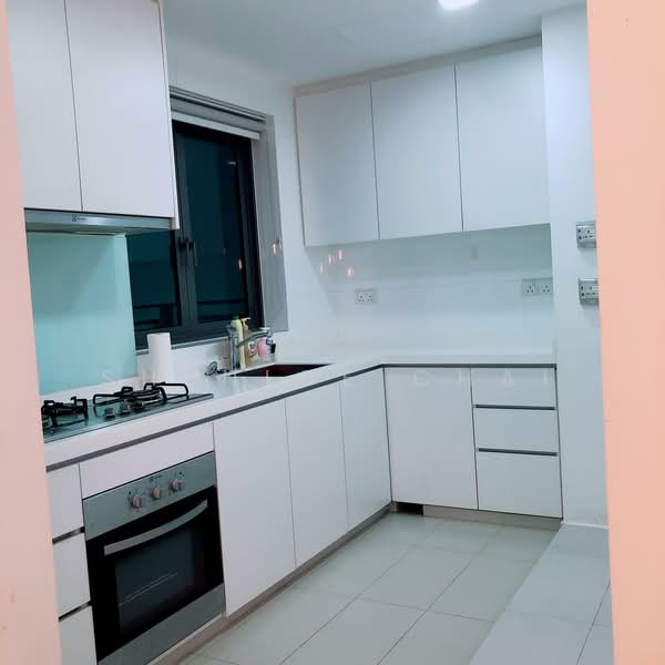 The Topiary, 11 Fernvale Lane, 2 Bedrooms, 1,119 sqft, Executive Condominium For Rent, by Shenice Chai, 500088104 - Kitchen - PropertyGuru.com.sg