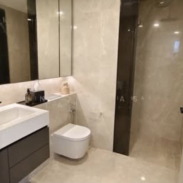 Riviere Condominium For Sale at S$ 2,500,000 | PropertyGuru Singapore - Bathroom