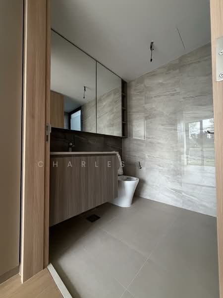 The Botany at Dairy Farm, 3 Dairy Farm Walk, 4 Bedrooms, 1,270 sqft, Condominium For Rent, by Charles Goy, 500088121 - Bathroom - PropertyGuru.com.sg