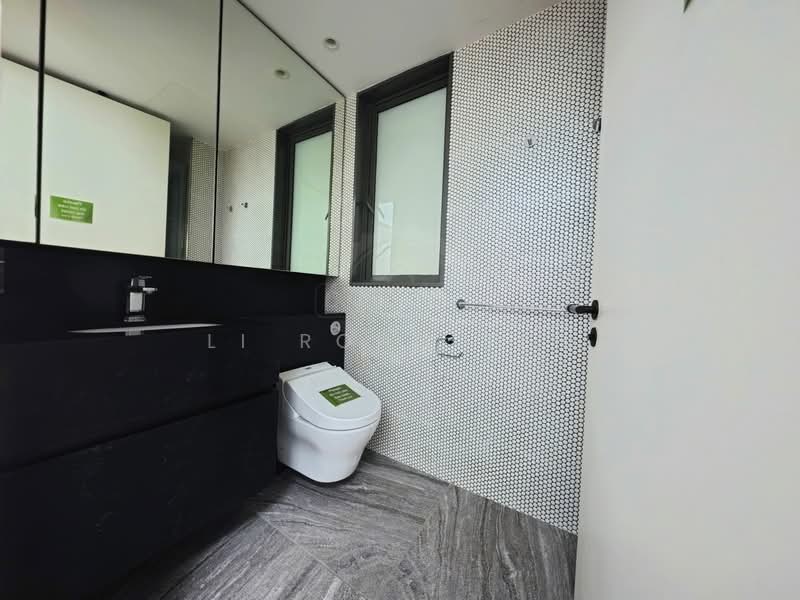 10 Evelyn Condominium For Sale at S$ 3,249,000 | PropertyGuru Singapore - Bathroom