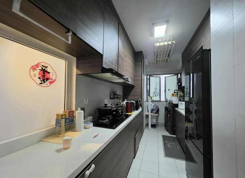 475A Upper Serangoon Crescent HDB Flat For Sale at S$ 758,000 | PropertyGuru Singapore - Kitchen