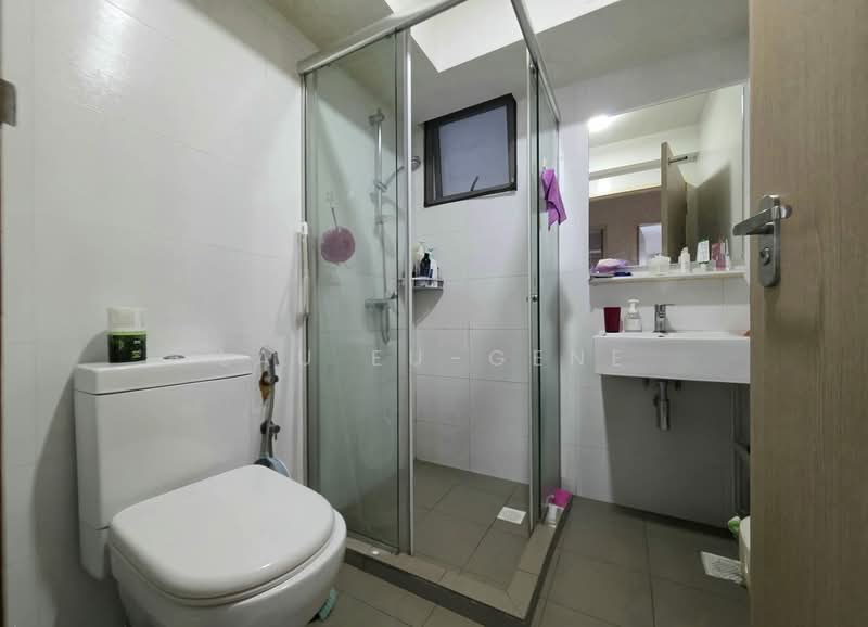 475A Upper Serangoon Crescent HDB Flat For Sale at S$ 758,000 | PropertyGuru Singapore - Bathroom
