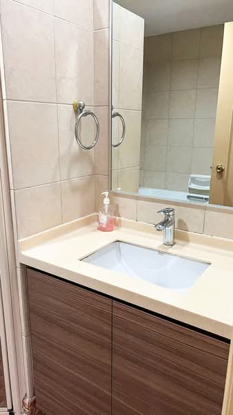 Heritage View, 10 Dover Rise, 3 Bedrooms, 1,195 sqft, Condominium For Rent, by Aaron Liong, 500088134 - Bathroom - PropertyGuru.com.sg