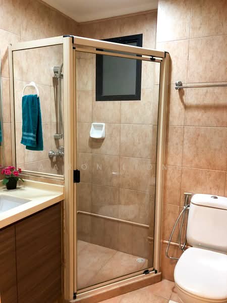 Heritage View, 10 Dover Rise, 3 Bedrooms, 1,195 sqft, Condominium For Rent, by Aaron Liong, 500088134 - Bathroom - PropertyGuru.com.sg