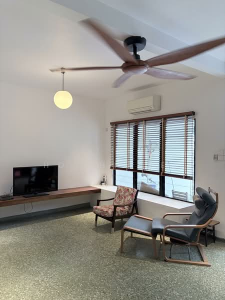 Hillview Estate, Jalan Gumilang, 4 Bedrooms, 2,400 sqft, Terraced House For Rent, by Ho Chii Fei, 500088136 - Living Room - PropertyGuru.com.sg