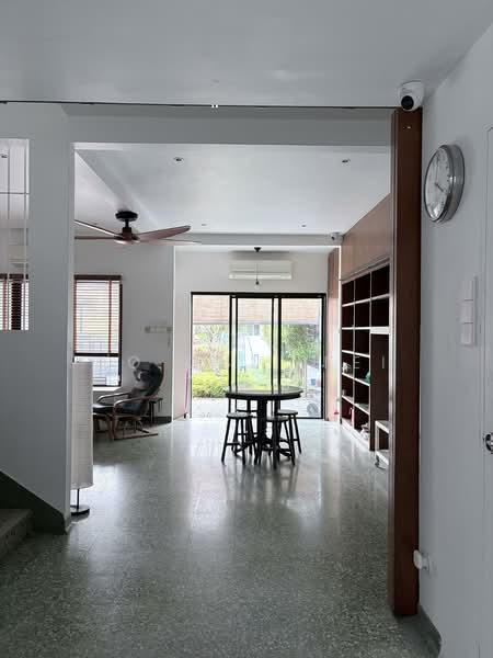 Hillview Estate, Jalan Gumilang, 4 Bedrooms, 2,400 sqft, Terraced House For Rent, by Ho Chii Fei, 500088136 - Living Room - PropertyGuru.com.sg