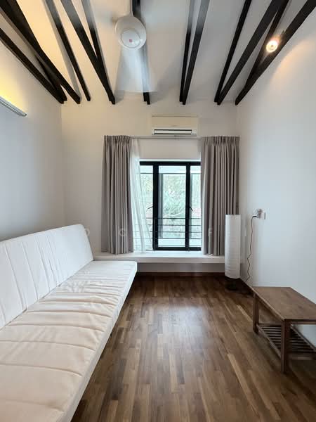 Hillview Estate, Jalan Gumilang, 4 Bedrooms, 2,400 sqft, Terraced House For Rent, by Ho Chii Fei, 500088136 - Living Room - PropertyGuru.com.sg