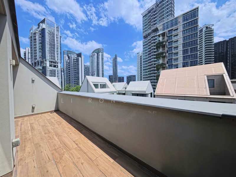 10 Evelyn Condominium For Sale at S$ 3,659,000 | PropertyGuru Singapore - Balcony