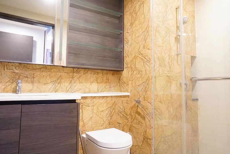 Sims Urban Oasis Condominium For Sale at S$ 1,300,000 | PropertyGuru Singapore - Bathroom