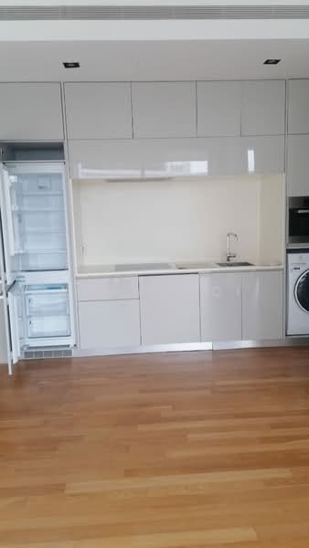 Hilltops, 101 Cairnhill Circle, 2 Bedrooms, 829 sqft, Condominium For Rent, by Ang ShiQi, 500088149 - Kitchen - PropertyGuru.com.sg