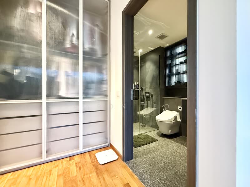 RiverTrees Residences Cluster House For Sale at S$ 2,788,888 | PropertyGuru Singapore - Master Bathroom