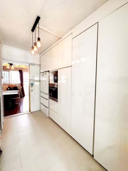 131 Simei Street 1, 131 Simei Street 1, 3 Bedrooms, 1,119 sqft, HDB Flat For Sale, by Gina Teo, 500088154 - Kitchen - PropertyGuru.com.sg