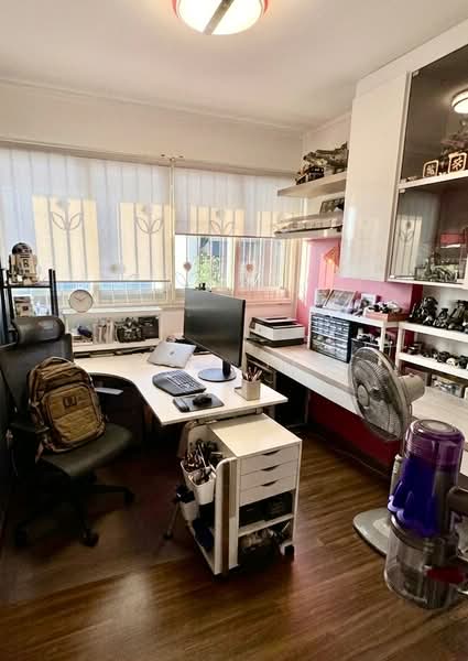 131 Simei Street 1, 131 Simei Street 1, 3 Bedrooms, 1,119 sqft, HDB Flat For Sale, by Gina Teo, 500088154 - Study - PropertyGuru.com.sg