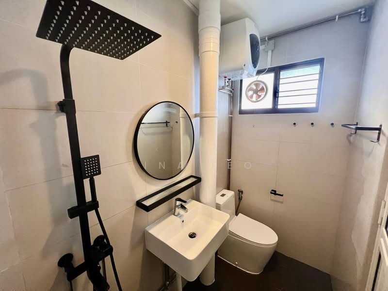 131 Simei Street 1, 131 Simei Street 1, 3 Bedrooms, 1,119 sqft, HDB Flat For Sale, by Gina Teo, 500088154 - Bathroom - PropertyGuru.com.sg