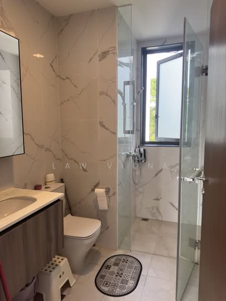 Lattice One Condominium For Sale at S$ 1,950,000 | PropertyGuru Singapore - Bathroom
