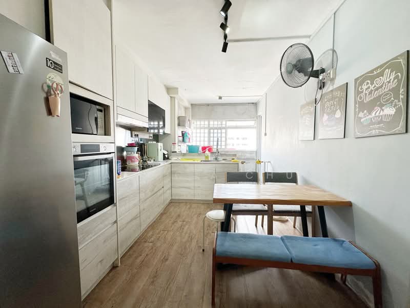 911 Tampines Street 91 HDB Flat For Sale at S$ 657,972 | PropertyGuru Singapore - Kitchen