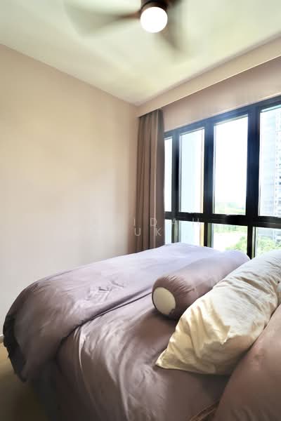 Midwood Condominium For Sale at S$ 1,400,000 | PropertyGuru Singapore - Bedroom