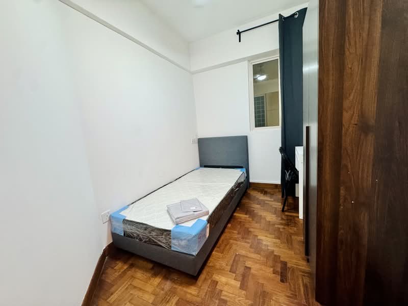 Melville Park Apartment For Sale at S$ 1,250,000 | PropertyGuru Singapore - Bedroom