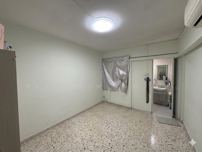 504 Ang Mo Kio Avenue 8, 504 Ang Mo Kio Avenue 8, 2 Bedrooms, 882 sqft, HDB Flat For Rent, by Bryce Lim Kun Jie, 500088210 - Bedroom - PropertyGuru.com.sg