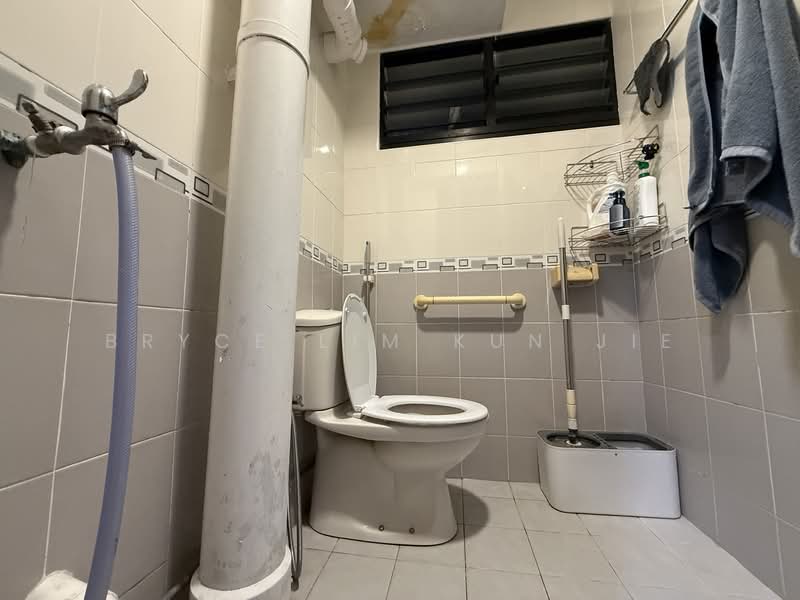 504 Ang Mo Kio Avenue 8, 504 Ang Mo Kio Avenue 8, 2 Bedrooms, 882 sqft, HDB Flat For Rent, by Bryce Lim Kun Jie, 500088210 - PropertyGuru.com.sg