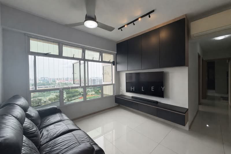 453B Bukit Batok West Avenue 6, 453B Bukit Batok West Avenue 6, 3 Bedrooms, 1,001 sqft, HDB Flat For Sale, by Riko Ashley, 500088211 - Living Room - PropertyGuru.com.sg