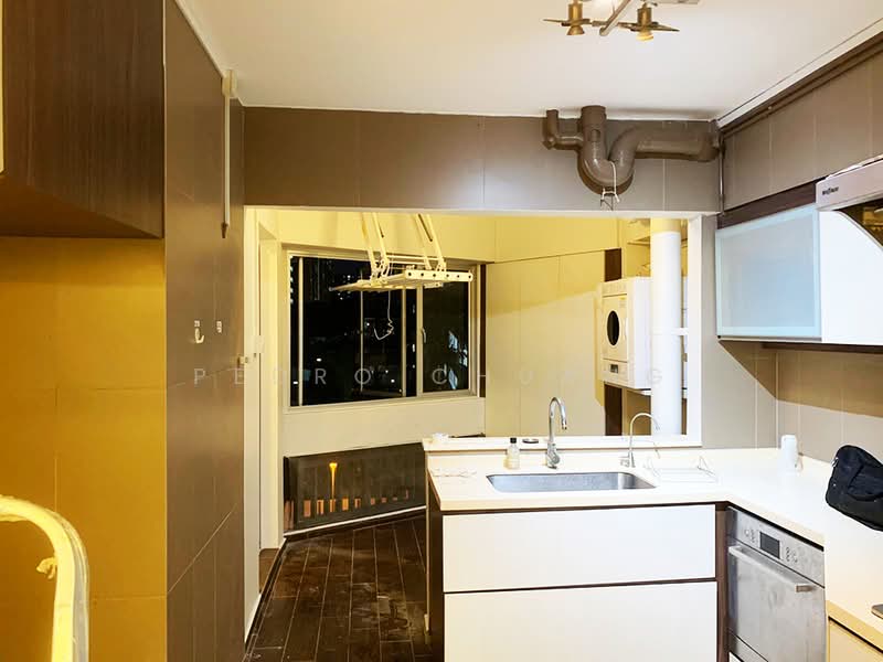 607 Elias Road HDB Flat For Sale at S$ 961,000 | PropertyGuru Singapore - Kitchen